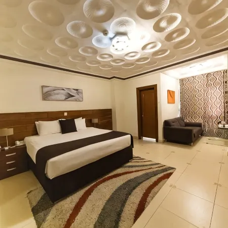 Airport West Hotel