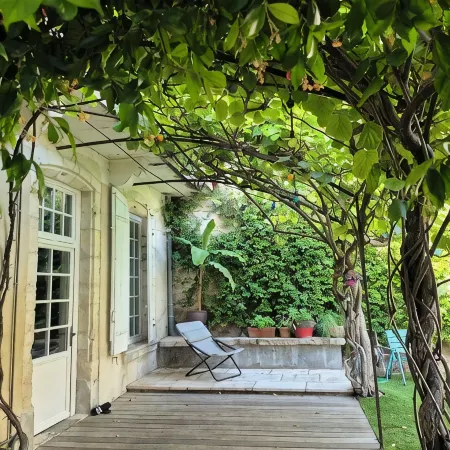 TOWNHOUSE WITH SWIMMINGPOOL - Country living in the city