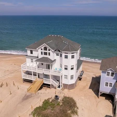 8BR Oceanfront in OBX w HotTub, Elevator & Theater Room!