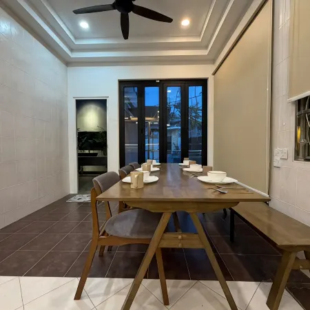 Taman Cheng Baru Landed Homestay 20 Pax Mahjong Karaoke Melaka