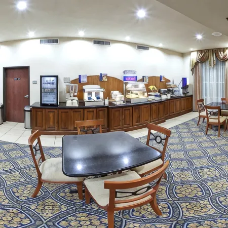 Holiday Inn Express & Suites SHERMAN HWY 75 by IHG