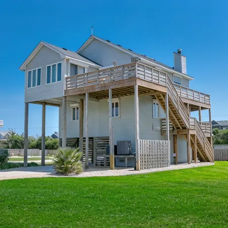 Panoramic Ocean Views Seaside Retreat with Private Pool, Hot Tub -2 Minute Walk