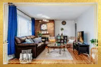 Welcome to our charming and newly remodeled home, close to everything - 2성급