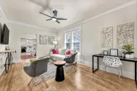 .2 mi to Downtown Rogers, Heated pool on Bike Trail, King Bed, Fire table - Butik