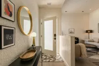 MOON HAVEN: Stylish 2-Bedroom Retreat with Patio - Bungalows