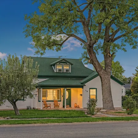 New Remodel · Main Floor Master · Soaking Tub · Stocked Kitchen · Private Yard