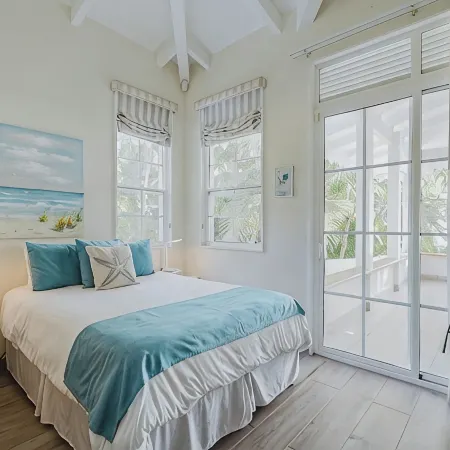 Beachfront Coastal Dream Villa!