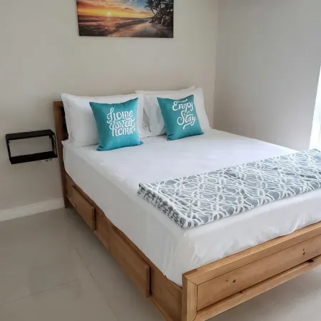 Charming 1-bedroom apartment in wonderful Portmore with AC, WiFi