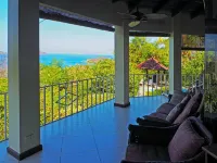 Breathtaking Views - Private Home - Beautifully Landscaped - Walk to the Beach - 3-Star