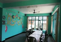 StayApart - Shruti Guest House - breakfast