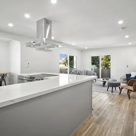 Spacious Apt w/ 2BR - City Center
