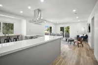 Spacious Apt w/ 2BR - City Center
