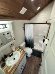 Cozy 102 Cabin 1 bdrm on Smith Lake Located beside Smith Lake Park Boat Ramp