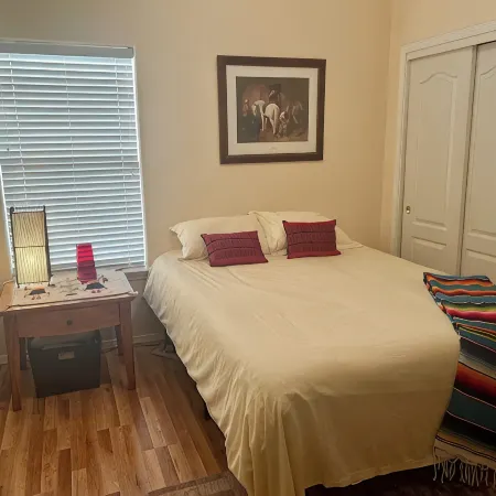 Charming and Cozy 3-bedroom house with WiFi, in superb Rio Rancho
