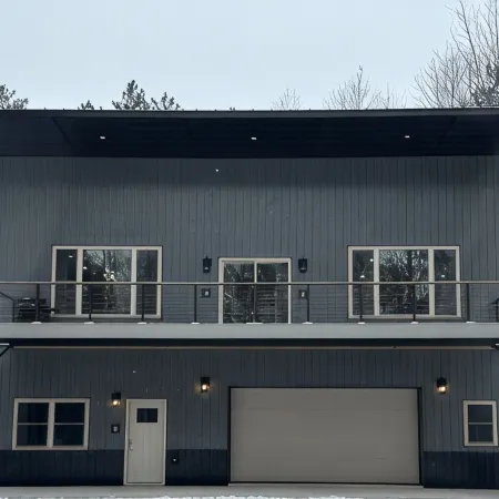 Big Chip Outdoors - 4 bedroom house with WiFi & AC in Heart of Chippewa Flowage
