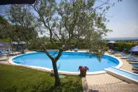 Hotel le Cave - Pools