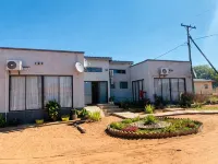 Canna Lilly Guest House - 2-Star