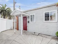 Cozy 1BR Bungalow by the beach, coffee, and dining - Apartments