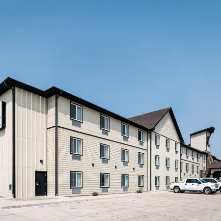 Black Gold Suites Stanley