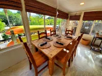 Heated Pool, Bikes, Kayaks, Sups, Outdoor Tiki Bar with TV Corn Hole Court - Wifi