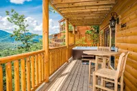 5 Miles to Gatlinburg! Indoor Heated Pool/ Theater Room/ Hot tub/ Amazing Views! - Private Pools