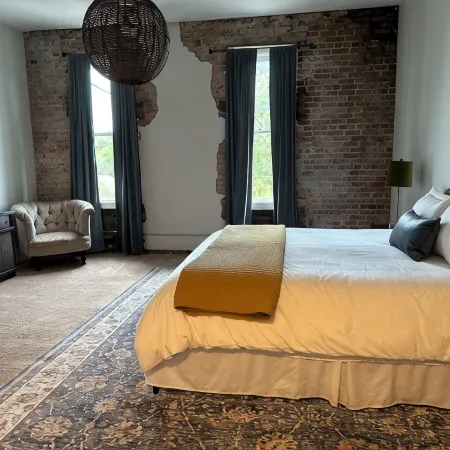 Guest Favorite! Spacious Loft Overlooking NC Transportation Museum