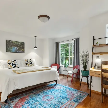 Forest Haven • King Suite • Near Trails & Lakes