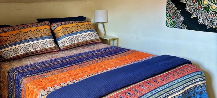 Athenian Apartment-Uptown:1 block to Court Street & 2 blocks to College Green. Hotels in Athens County