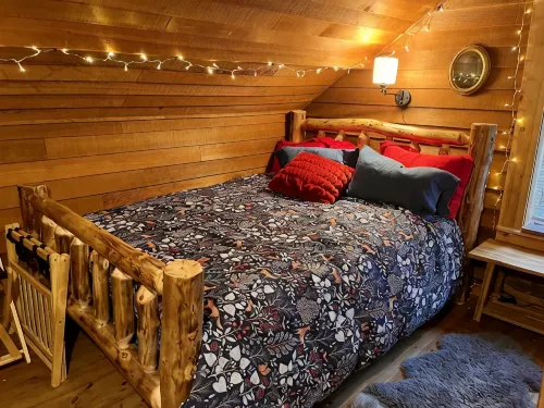 Mountain View Cabin - Best Night's Sleep at Greek Peak! - 3-Star