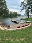 Beautiful Lake Getaway - Homestays