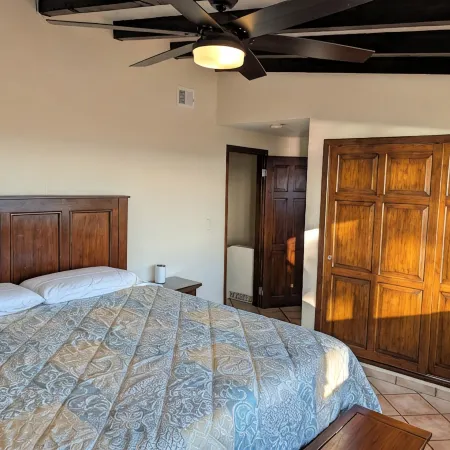 Cozy condo 2 minutes from the beach at a tennis resort gated community