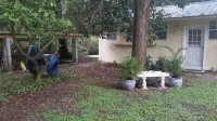 Tranquil  Waterfront  Cottage.  1 Bedroom, 1 Bathroom. Sleeps 2 - balcony