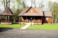 Newly Remodeled, Close to the lake, hot tub, and game room - 3-Star