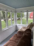 Point Beach Guest House - Large, comfortable & quiet. Large yard. Near beach! - 4-Star
