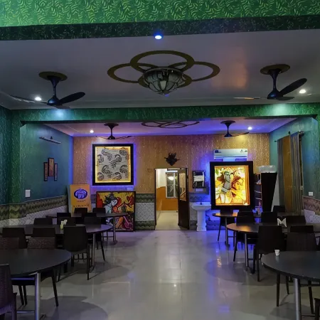 Maan Hotel and Restaurant