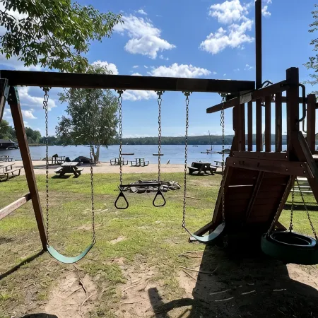 Cabin between Two Lakes -Private Beach on Moose Pond Minutes to Pleasant Mt Ski