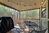 Relaxing 3Br Cabin Retreat in Helen, GA – Perfect for Families & Couples - شاليه