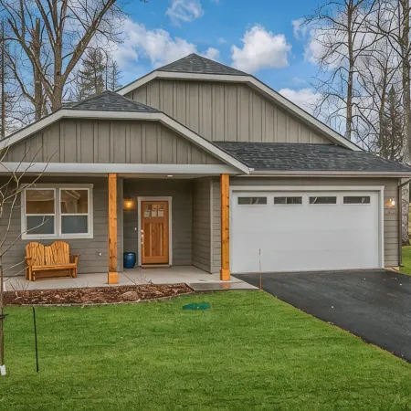 Fairway Retreat with Hot Tub on the Golf Course