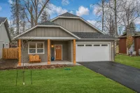 Fairway Retreat with Hot Tub on the Golf Course - Wifi