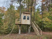 Minutes to Caves! Private Woods! Game Room & Media Room! Great for Get-togethers - 3-Star