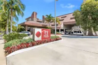 Best Western Plus Irvine Spectrum Hotel - parking