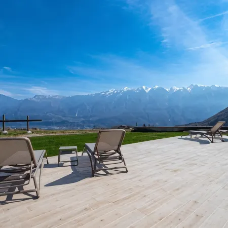 Oasi Da Vinci Lake Garda View Apartments