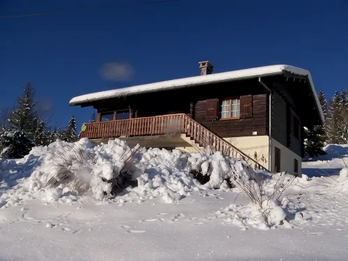 Chalet with fireplace (wood supplied) sleeps 10 (discount for stays of 3 nights or more) - Hytter