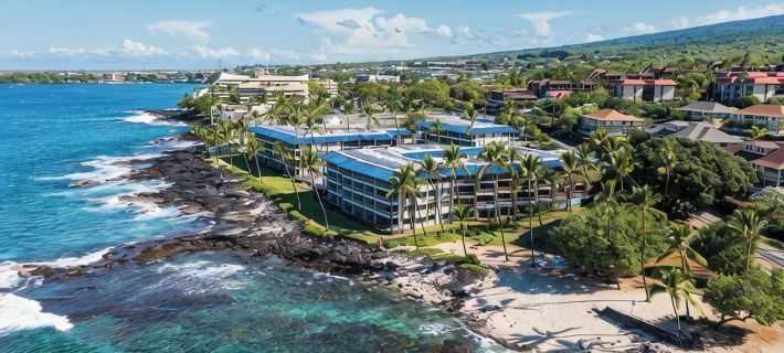 2 Bedroom 2 Bath Upgraded Oceanfront Penthouse Hotels in Holualoa