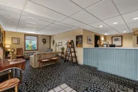 Country Living Inn - parking
