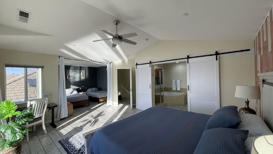 Stunning 5 Bedroom Home: Breathtaking Views in Sparks Marina - Reno
