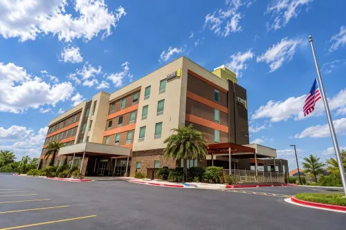 Home2 Suites by Hilton Edinburg - Pet-friendly