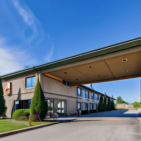 Super 8 by Wyndham Ambassador Bridge Windsor on