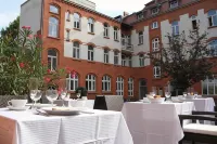 Hotel am Molkenmarkt - breakfast