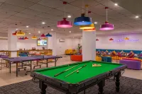 Gostops Plus Gurugram, Golf Course Extension - Hostels